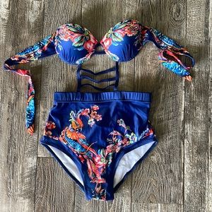 Super cute One Piece Swimsuit, Small